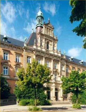 Eine Entscheidung des Landgerichts Hamburg könnte Auswirkungen auf zahlreiche Filesharing-Prozesse haben. (Bild: justiz.hamburg.de) Eine Entscheidung des Landgerichts Hamburg könnte Auswirkungen auf zahlreiche Filesharing-Prozesse haben. (Bild: justiz.hamburg.de)