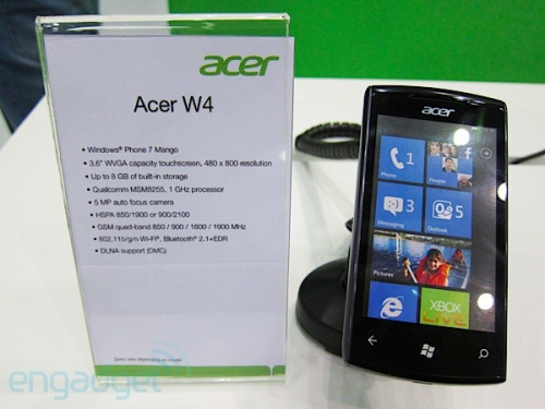 Acer gab auf der Computex schon einmal einen Ausblick auf sein erstes WP7-Handy. (Bild: Engadget.com) Acer gab auf der Computex schon einmal einen Ausblick auf sein erstes WP7-Handy. (Bild: Engadget.com)