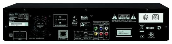 Mit Ausnahme eines analogen Mehrkanal-Ausgangs bietet der Denon auf der Rückseite Vollausstattung. (Bild: netzwelt) Mit Ausnahme eines analogen Mehrkanal-Ausgangs bietet der Denon auf der Rückseite Vollausstattung. (Bild: netzwelt)