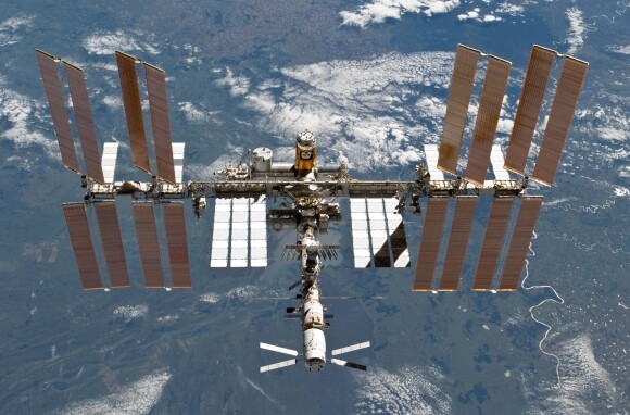An der ISS ist nur knapp ein Stück Weltraumschrott vorbei geflogen. (Bild: NASA) An der ISS ist nur knapp ein Stück Weltraumschrott vorbei geflogen. (Bild: NASA)