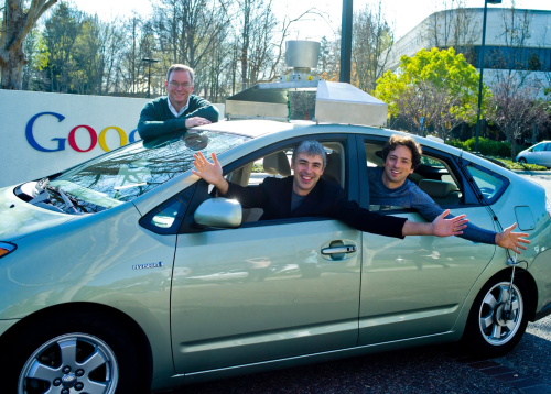 Die Google-Gründer Larry Page (vorne links) und Sergey Brin (vorne rechts) wollen auch künftig die Pionier-Kultur bei Google fördern. (Bild: Google) Die Google-Gründer Larry Page (vorne links) und Sergey Brin (vorne rechts) wollen auch künftig die Pionier-Kultur bei Google fördern. (Bild: Google)
