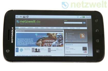 Das Motorola Atrix läuft nun mit Android 2.3.4. (Bild: netzwelt) Das Motorola Atrix läuft nun mit Android 2.3.4. (Bild: netzwelt)