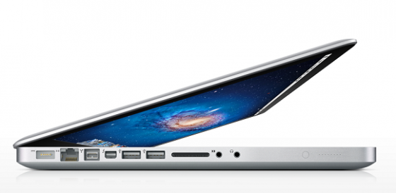 Bei dem neuen Modell könnte es sich um ein flacheres Macbook Pro handeln. (Bild: Apple) Bei dem neuen Modell könnte es sich um ein flacheres Macbook Pro handeln. (Bild: Apple)