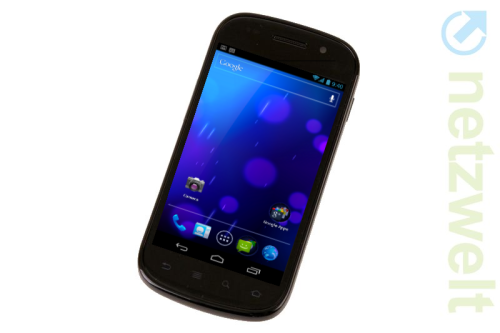 Das Nexus S läuft ab sofort mit Android 4.0. (Bilder: Netzwelt, Google / Montage: netzwelt) Das Nexus S läuft ab sofort mit Android 4.0. (Bilder: Netzwelt, Google / Montage: netzwelt)