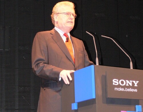Sony steht nach dem Datendiebstahl beim Playstation Network massiv in der Kritik. Konzernchef Sir Howard Stringer sieht ungemütliche Zeiten bevor. (Bild: netzwelt) Sony steht nach dem Datendiebstahl beim Playstation Network massiv in der Kritik. Konzernchef Sir Howard Stringer sieht ungemütliche Zeiten bevor. (Bild: netzwelt)
