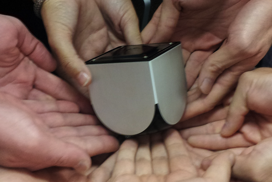 Wir sind völlig aus dem Häuschen und können es kaum erwarten zu sehen, was euren Köpfen alles entspringen wird", teilte Jules Kane vom Ouya-Team in einer E-Mail an die Projekt-Unterstützer mit. (Bild: Ouya) Wir sind völlig aus dem Häuschen und können es kaum erwarten zu sehen, was euren Köpfen alles entspringen wird", teilte Jules Kane vom Ouya-Team in einer E-Mail an die Projekt-Unterstützer mit. (Bild: Ouya)
