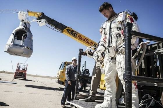Der erste Sprung-Versuch von Felix Baumgartner musste abgebrochen werden. (Bild: Red Bull Stratos) Der erste Sprung-Versuch von Felix Baumgartner musste abgebrochen werden. (Bild: Red Bull Stratos)