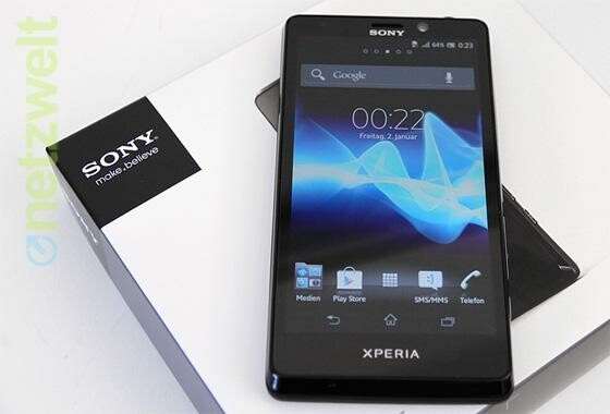 Ein Hauch von James Bond: Mit dem Sony Xperia T ist das 007-Smartphone in der Redaktion eingetroffen. (Bild: netzwelt) Ein Hauch von James Bond: Mit dem Sony Xperia T ist das 007-Smartphone in der Redaktion eingetroffen. (Bild: netzwelt)