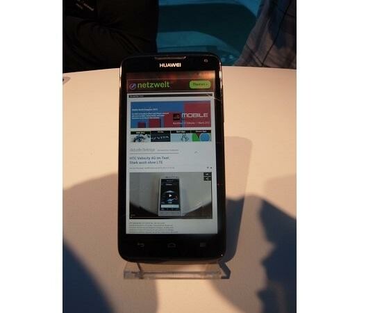 Das Huawei Ascend quad soll das schnellste Smartphone der Welt sein. (Bild: netzwelt) Das Huawei Ascend quad soll das schnellste Smartphone der Welt sein. (Bild: netzwelt)
