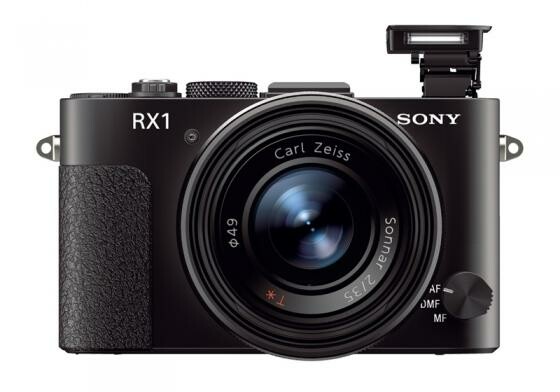 Kompaktkamera für Profis: Sonys DSC RX1 arbeitet mit einem Vollformatsensor und einem Zeiss-Objektiv. (Foto: Sony) Kompaktkamera für Profis: Sonys DSC RX1 arbeitet mit einem Vollformatsensor und einem Zeiss-Objektiv. (Foto: Sony)