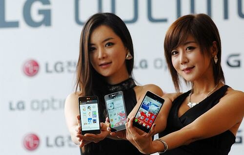 Der Nachfolger des LG Optimus G (oben im Bild) steht offenbar bereits in den Startlöchern. (Bild: LG Korea) Der Nachfolger des LG Optimus G (oben im Bild) steht offenbar bereits in den Startlöchern. (Bild: LG Korea)
