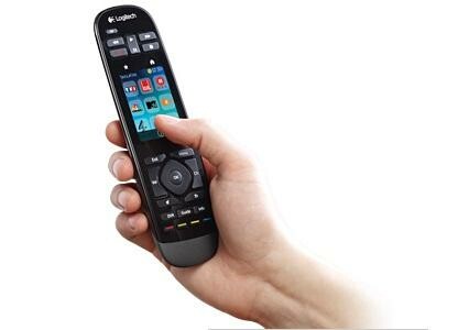 Logitech präsentiert mit der Harmony Touch eine neue Premium-Universalfernbedienung. (Bild: Logitech) Logitech präsentiert mit der Harmony Touch eine neue Premium-Universalfernbedienung. (Bild: Logitech)