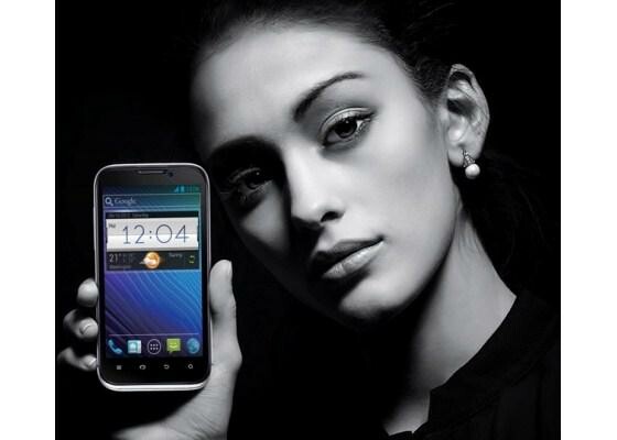 Mi dem Era präsentiert ZTE beim MWC sein neues Flaggschiffmodell. (Bild: ZTE) Mi dem Era präsentiert ZTE beim MWC sein neues Flaggschiffmodell. (Bild: ZTE)