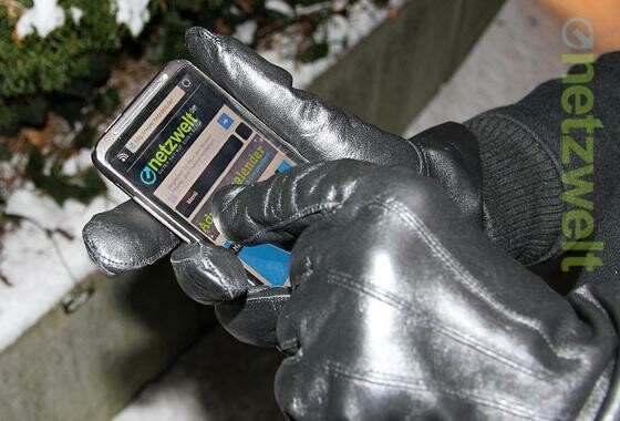Netzwelt verrät wie Sie im Winter ihr Smartphone auch mit Handschuhen bedienen können. (Bild: netzwelt) Netzwelt verrät wie Sie im Winter ihr Smartphone auch mit Handschuhen bedienen können. (Bild: netzwelt)
