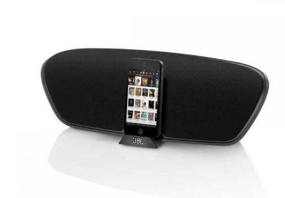 Für das neue iPad, iPad mini und andere Apple-Geräte mit Lightning-Connector geeignet: die JBL OnBeat Venue LT. (Bild: JBL) Für das neue iPad, iPad mini und andere Apple-Geräte mit Lightning-Connector geeignet: die JBL OnBeat Venue LT. (Bild: JBL)