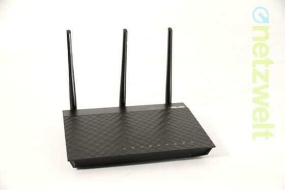Neue Leistungsklasse: Der Asus-Router RT-AC66U unterstützt den schnellen WLAN-Standard ac. (Bild: netzwelt) Neue Leistungsklasse: Der Asus-Router RT-AC66U unterstützt den schnellen WLAN-Standard ac. (Bild: netzwelt)
