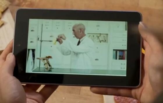 Viel verdient Google mit dem Verkauf eines Nexus 7 nicht, das Geld soll durch Inhalte in die Kasse kommen. (Bild: Google) Viel verdient Google mit dem Verkauf eines Nexus 7 nicht, das Geld soll durch Inhalte in die Kasse kommen. (Bild: Google)
