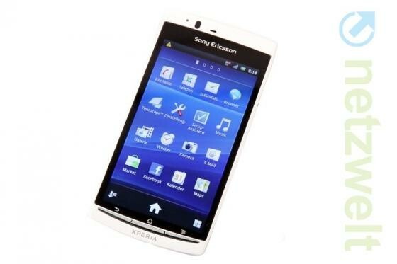 Das Xperia arc S gehört zu den ersten Xperia-Smartphones, die ein Update auf Android 4.0 erhalten. (Bild: netzwelt) Das Xperia arc S gehört zu den ersten Xperia-Smartphones, die ein Update auf Android 4.0 erhalten. (Bild: netzwelt)