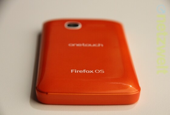Das Alcatel One Touch Fire ist das erste Smartphone in Deutschland mit Mozillas Firefox OS. (Bild: netzwelt) Das Alcatel One Touch Fire ist das erste Smartphone in Deutschland mit Mozillas Firefox OS. (Bild: netzwelt)