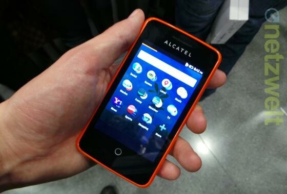 Das Alcatel One Touch Fire ist das erste Smartphone mit Mozillas Firefox OS. (Bild: netzwelt) Das Alcatel One Touch Fire ist das erste Smartphone mit Mozillas Firefox OS. (Bild: netzwelt)