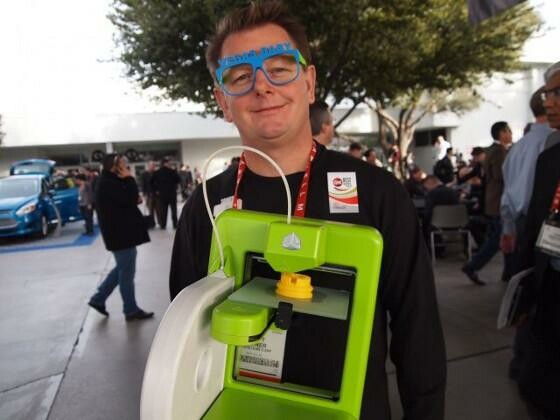 Auf der CES gibt es viele wunderliche Dinge wie diesen wandelnden 3D-Drucker zu entdecken. (Bild: cultofmag.com) Auf der CES gibt es viele wunderliche Dinge wie diesen wandelnden 3D-Drucker zu entdecken. (Bild: cultofmag.com)