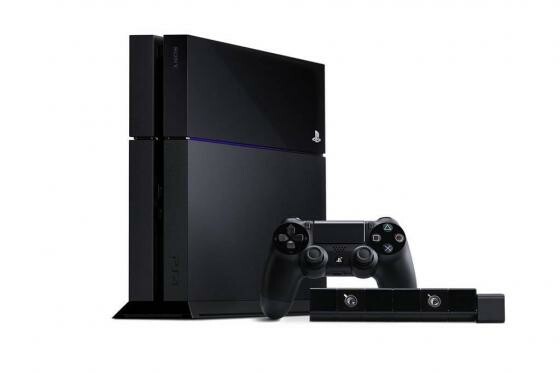 Die ersten Produkt-Fotos zeigten die PS4 immer mit Kamera. (Bild: Sony) Die ersten Produkt-Fotos zeigten die PS4 immer mit Kamera. (Bild: Sony)