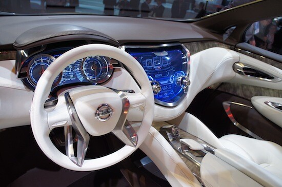 Sieht toll aus, geht aber nie in Serie: Innenraum des Resonance SUV von Nissan (Bild: netzwelt) Sieht toll aus, geht aber nie in Serie: Innenraum des Resonance SUV von Nissan (Bild: netzwelt)