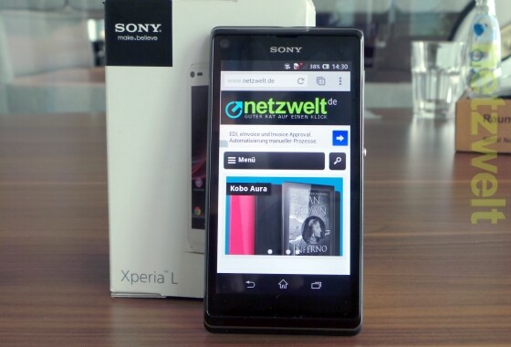 Das Sony Xperia L ist ein Kamera-Smartphone für nur 239 Euro. Kann die 8-Megapixel-Kamera im Test überzeugen? (Bild: netzwelt) Das Sony Xperia L ist ein Kamera-Smartphone für nur 239 Euro. Kann die 8-Megapixel-Kamera im Test überzeugen? (Bild: netzwelt)