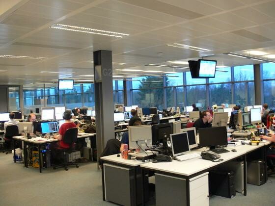 Im Viren-Labor untersuchen die Programmierer neue Malware. (Bild: netzwelt) Im Viren-Labor untersuchen die Programmierer neue Malware. (Bild: netzwelt)
