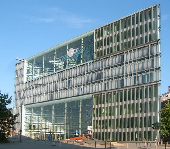 Das ZDF feiert in diesen Tagen seinen 50. Geburtstag. Das Foto zeigt das Landesstudio Hamburg. (Bild: Wikimedia Commons) Das ZDF feiert in diesen Tagen seinen 50. Geburtstag. Das Foto zeigt das Landesstudio Hamburg. (Bild: Wikimedia Commons)