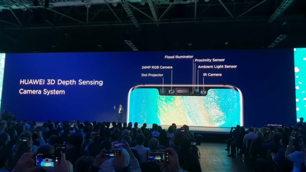 Huawei utilise le Mate 20 Pro sur une reconnaissance de visage 3D dans le style de l'identifiant de visage Apple.