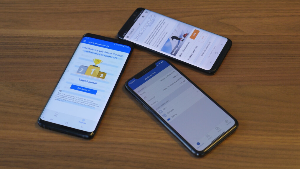 In the benchmark test, the Galaxy S9 must be compared with the iPhone X [middle] and Galaxy S8 [right].