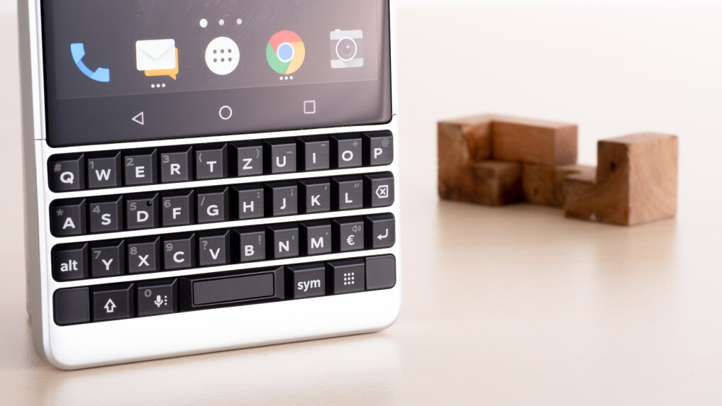 BlackBerry Key 2 10