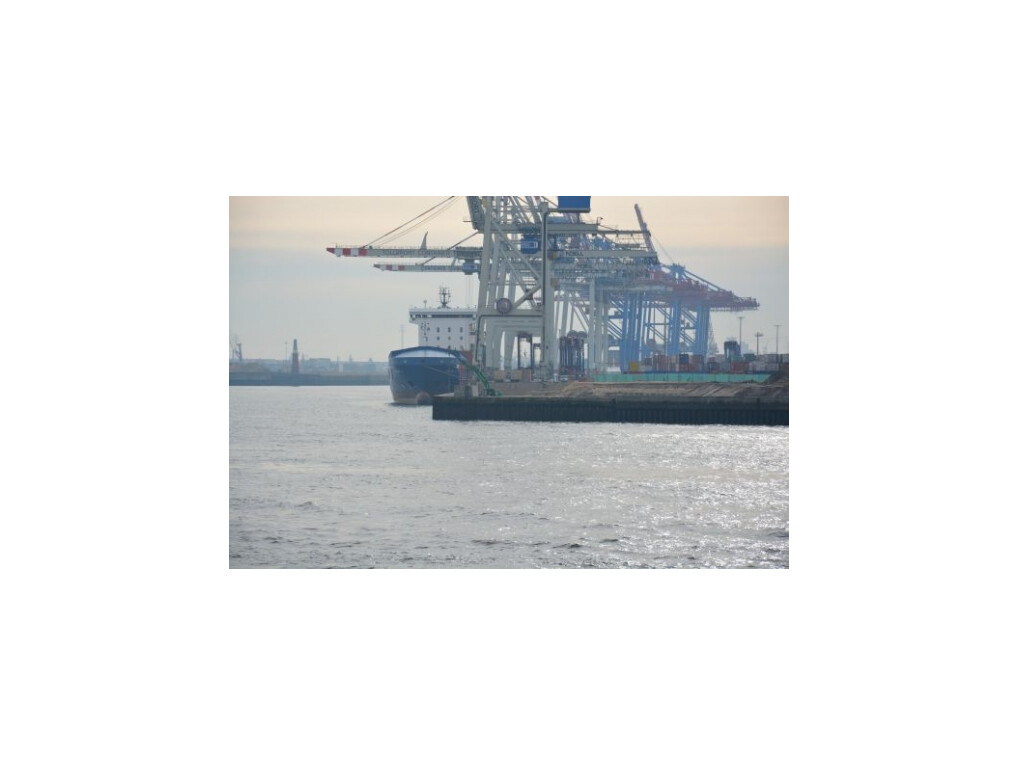 Container-Terminal im DX-Format.