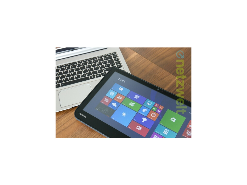 Gespaltene Persönlichkeit: Im Tablet verbaut Toshiba die große 500-Gigabyte-HDD, Akkus finden sich sowohl in der Tastatur als auch im Tablet.