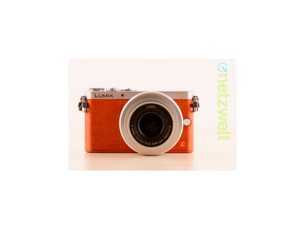 Die Lumix GM1 ist die kleinste Micro Four Thirds-Systemkamera und kaum größer als eine Kompaktkamera.