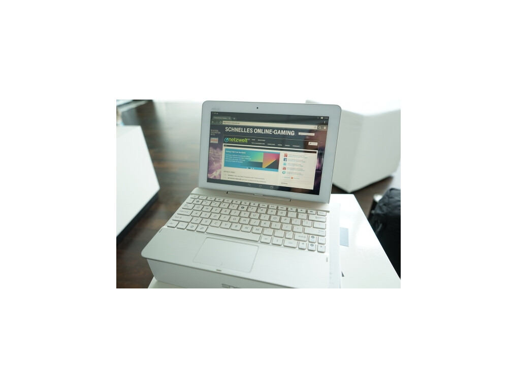Ohne Schirm, dafür mit Charme angesichts des Preises: Asus Transformer Pad TF103C.