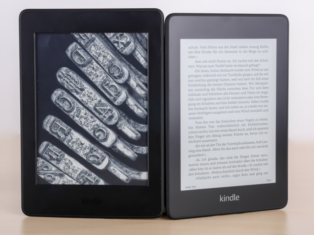 Links der Kindle Paperwhite (2017) und rechts der Kindle Paperwhite (2018).
