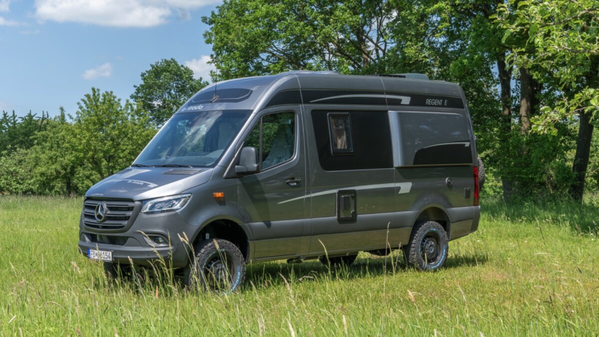 Alternative zum kurzen VW Bus? La Strada Regent E auf Basis des Mercedes-Benz Sprinter.