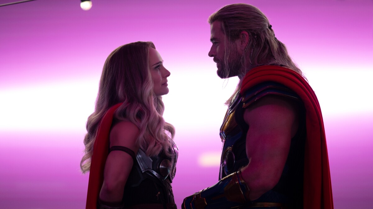 Thor - Love and Thunder: Natalie Portman als Jane und Chris Hemsworth als Thor.