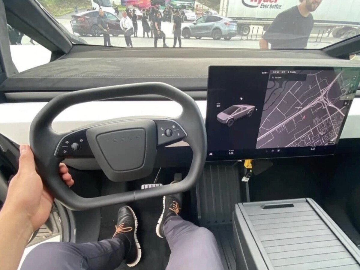 Seltener Blick Ins Tesla Cybertruck Cockpit Radikal Reduziert NETZWELT