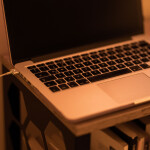 Wer sein Notebook dauerhaft am Strom betreibt, muss keine Angst vor dem "Überladen" haben.
