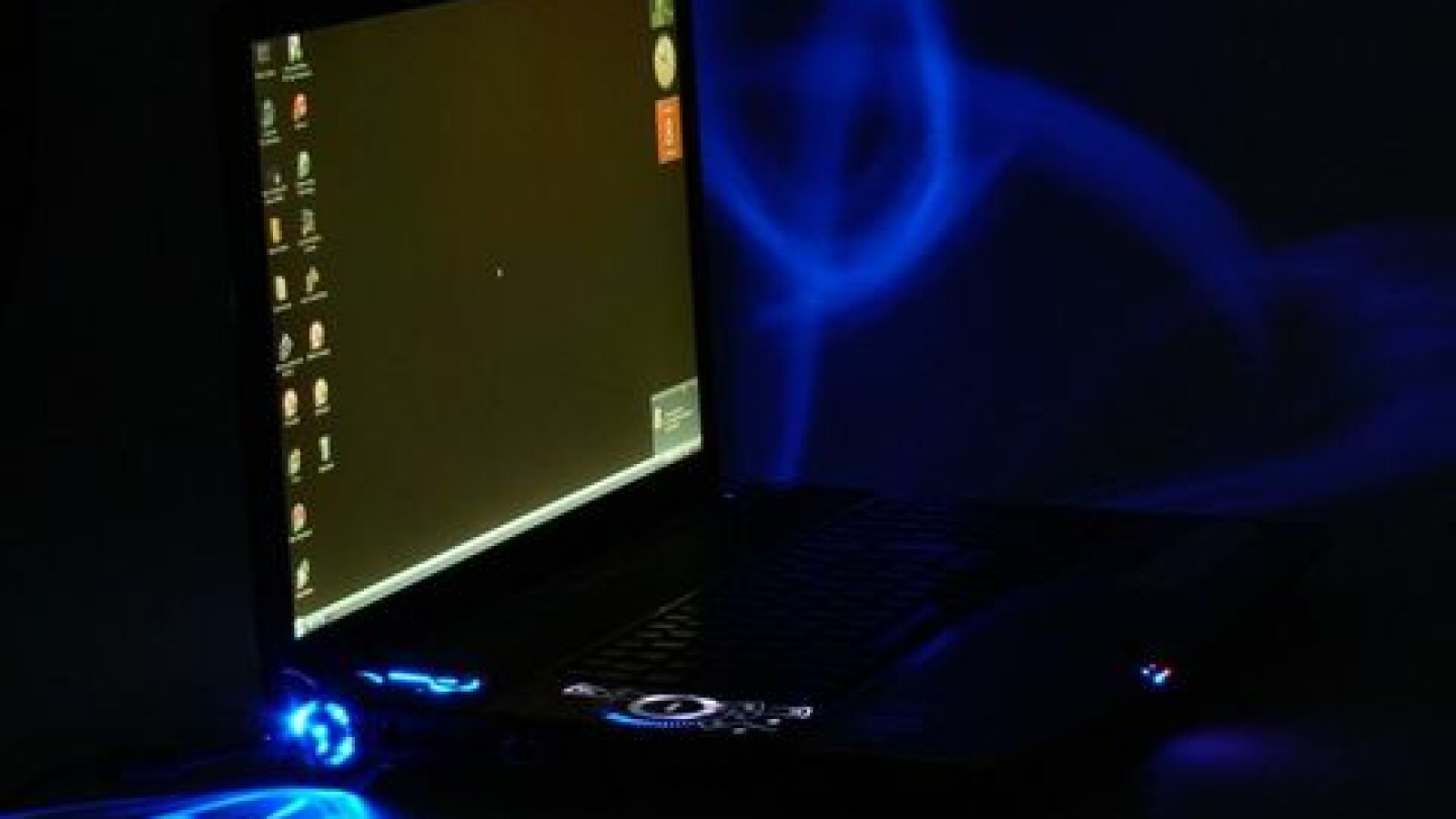 Bei eingestöpseltem AC-Adapter lassen sich schöne Lichteffekte hervorzaubern.