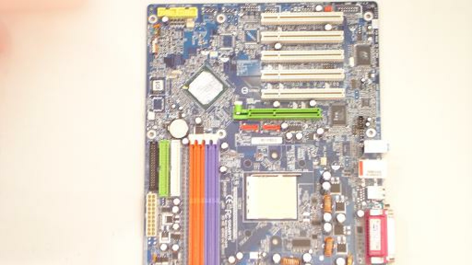 Die Paste sollte so gleichmäßig wie möglich aufgetragen werden