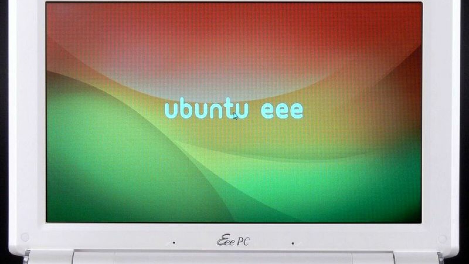 Der Ubuntu EEE-Startbildschirm erscheint auf dem Monitor.