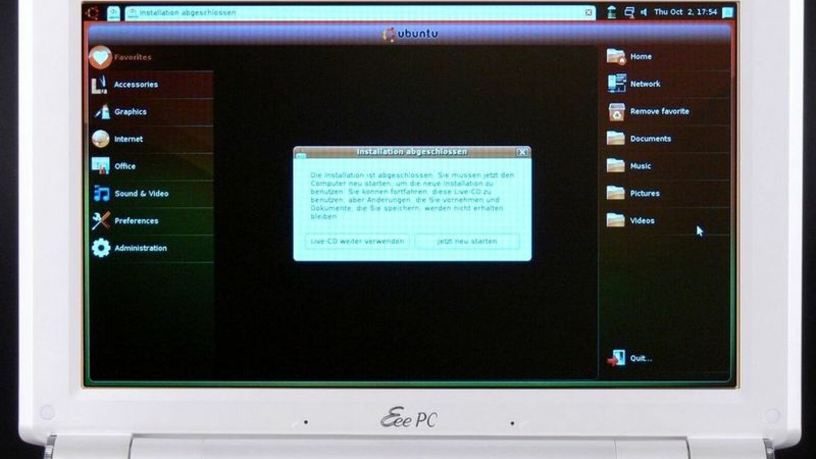 Nach Beendigung der Installation erfolgt ein Neustart.