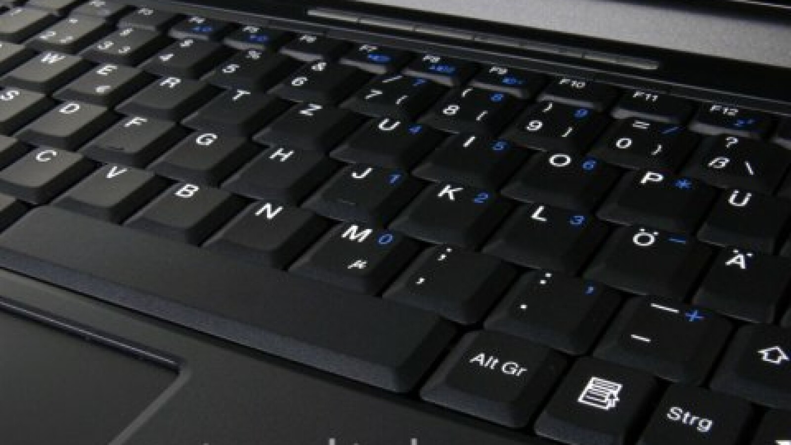 Durchgefallen: Für längere Tipparien ist das Keyboard nicht geeignet. Der Anschlag ist schwammig und das Tastenfeld lässt sich durchdrücken.
