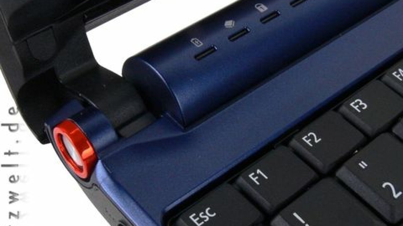 Die Funktionsleuchten und roter Farbtupfer.