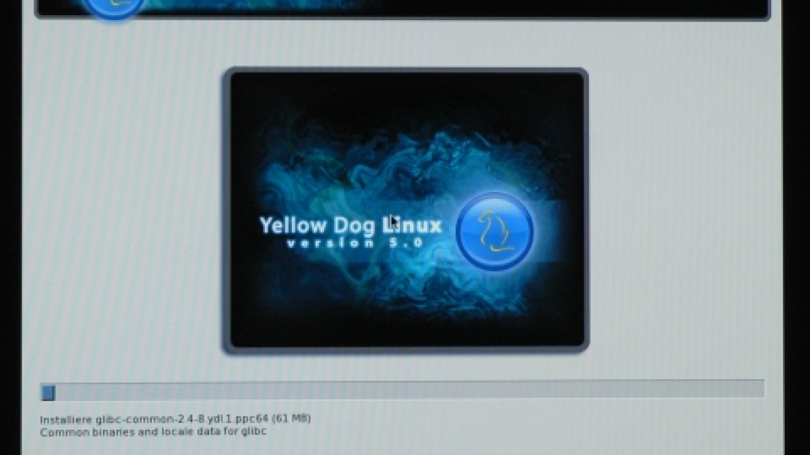 Die Pakete werden von der DVD installiert. Das kann rund 40 Minuten dauern
