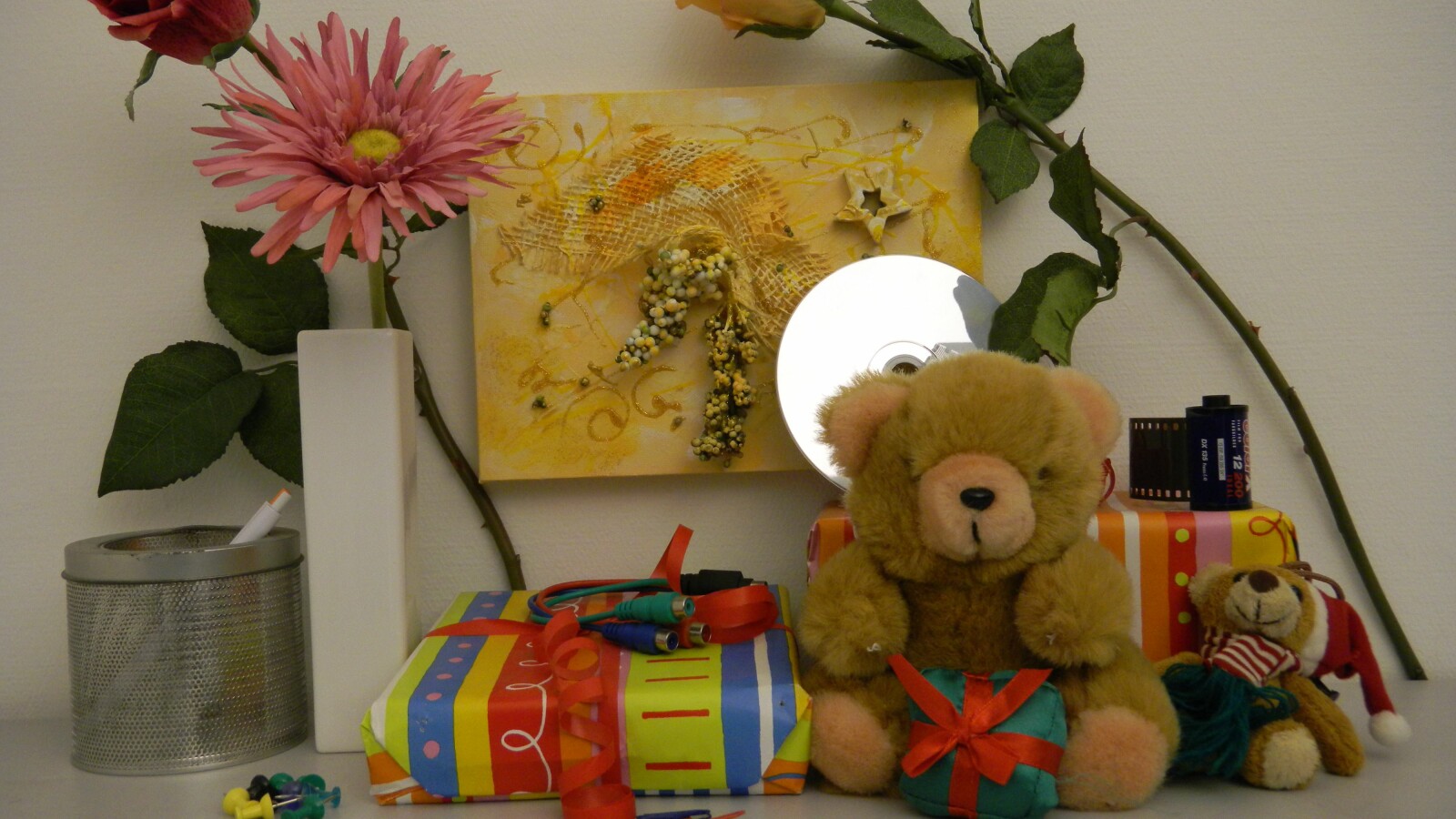 Zimmerbeleuchtung ein, Blitz aus: ISO 200, Blende 3.9, 1/23 Sekunde.